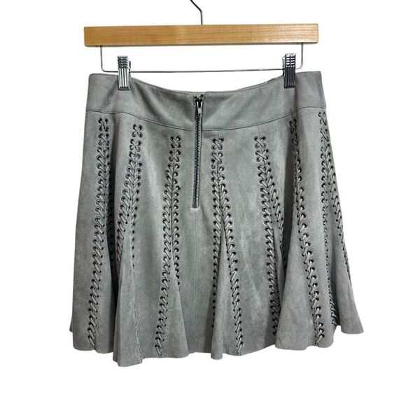 Glamorous Gray Faux Suede Whipstitch Mini Skater Skirt, M - Picture 3 of 12